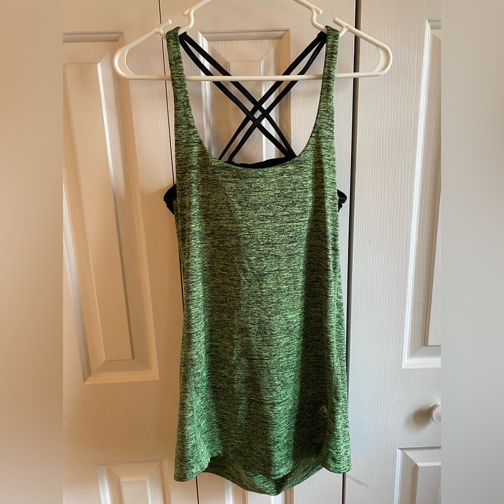 NWOT Workout tank with built-in bra